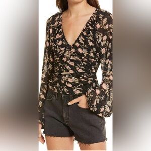 Free People Final Rose Blouse in Black W Floral Pattern V-Neck Ruched Detail Sm